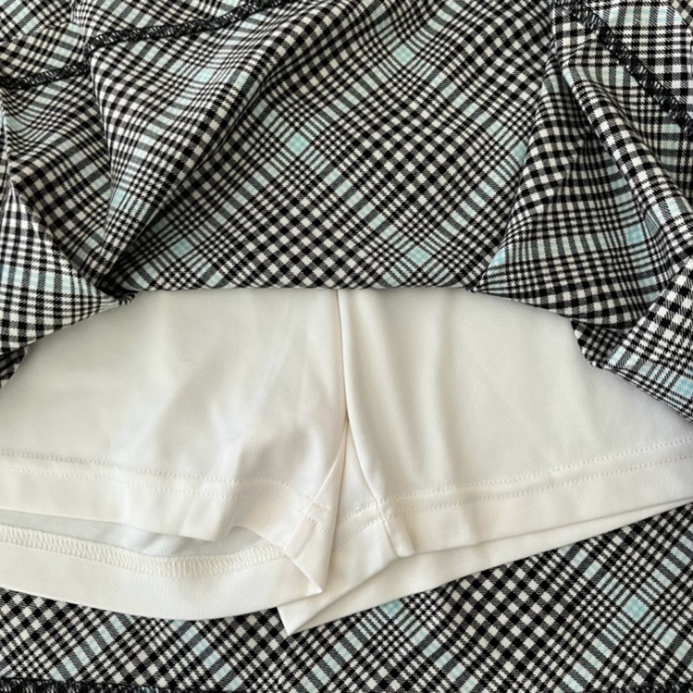 Izod XFG Black, White and Baby Blue Plaid Pleated Athletic Skorts - Picture 3 of 6